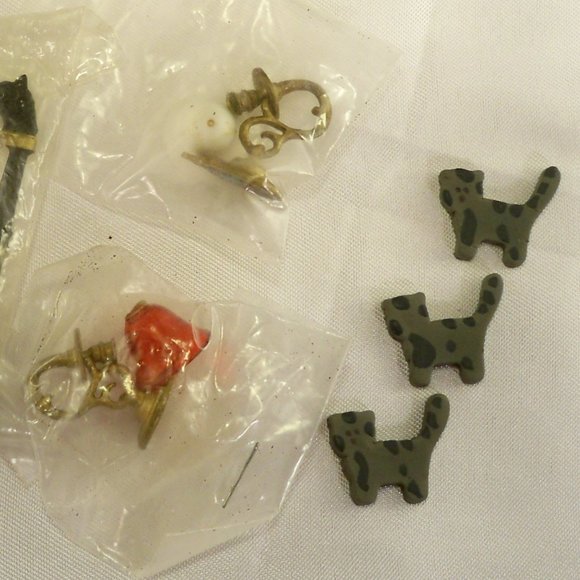 NEW *Miniature- Mailbox, Hitching post, Lamps, 2D Cats - Picture 3 of 3